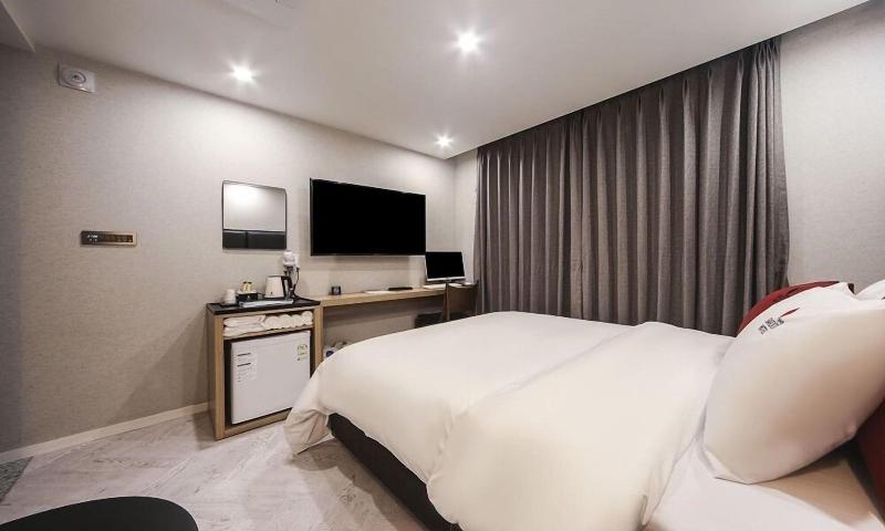 Nampo Bardot Hotel image