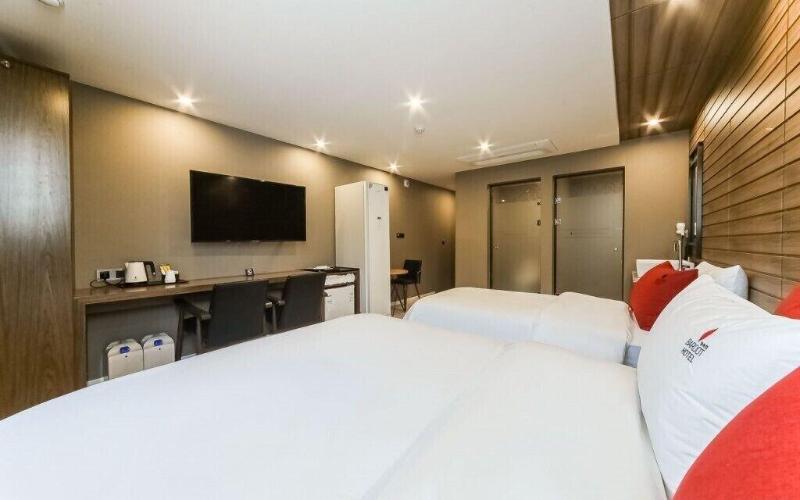 Nampo Bardot Hotel image