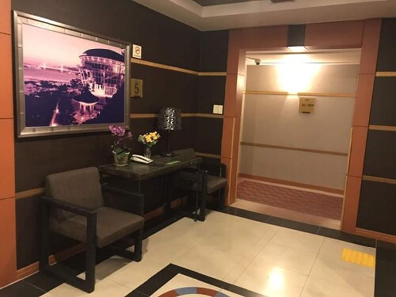 Prime Tourist Hotel image