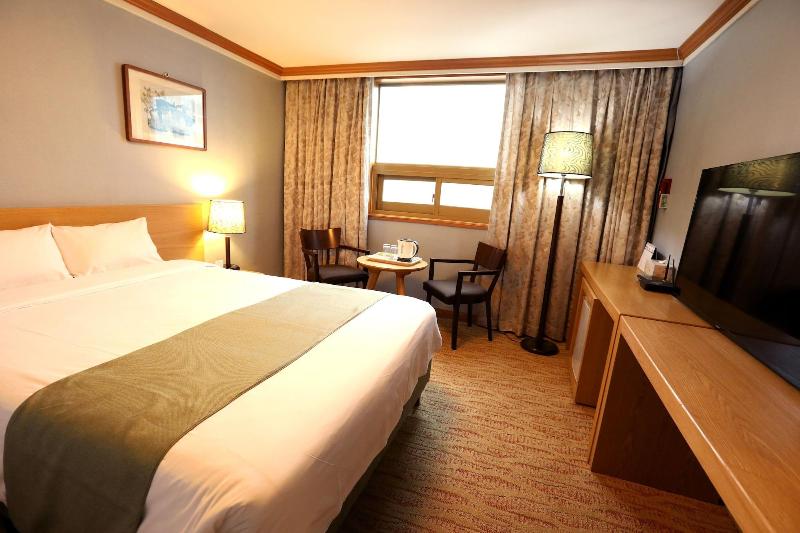 Prime Tourist Hotel image
