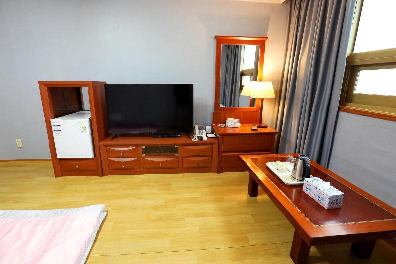 Prime Tourist Hotel image