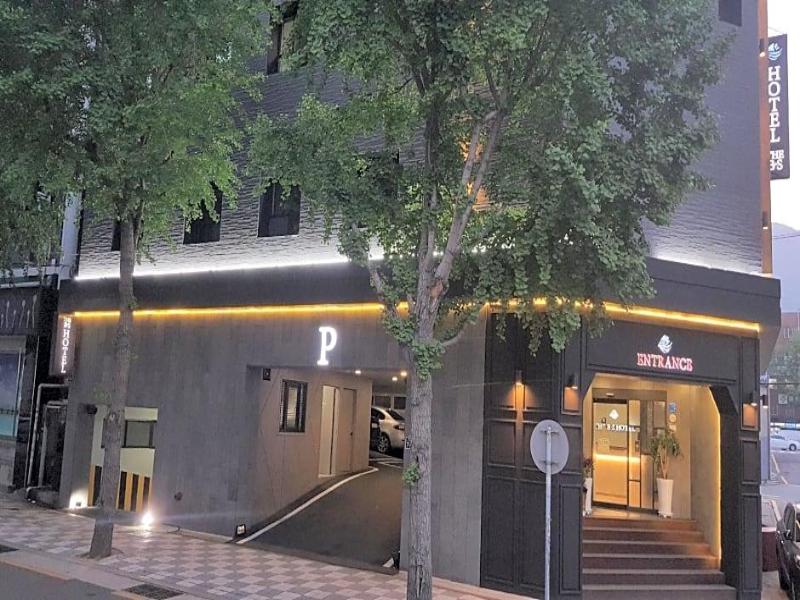The BS Hotel image