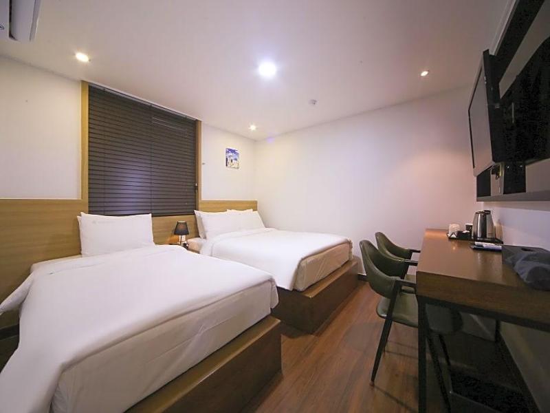 The BS Hotel image