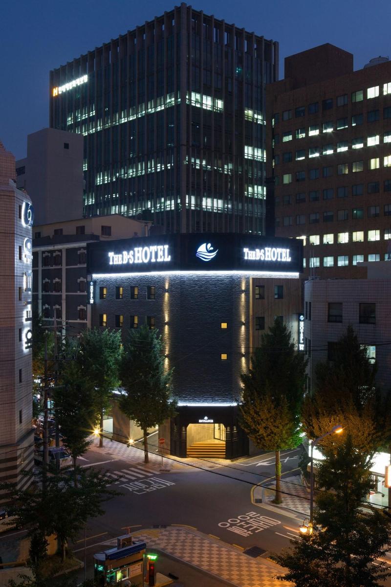 The BS Hotel image