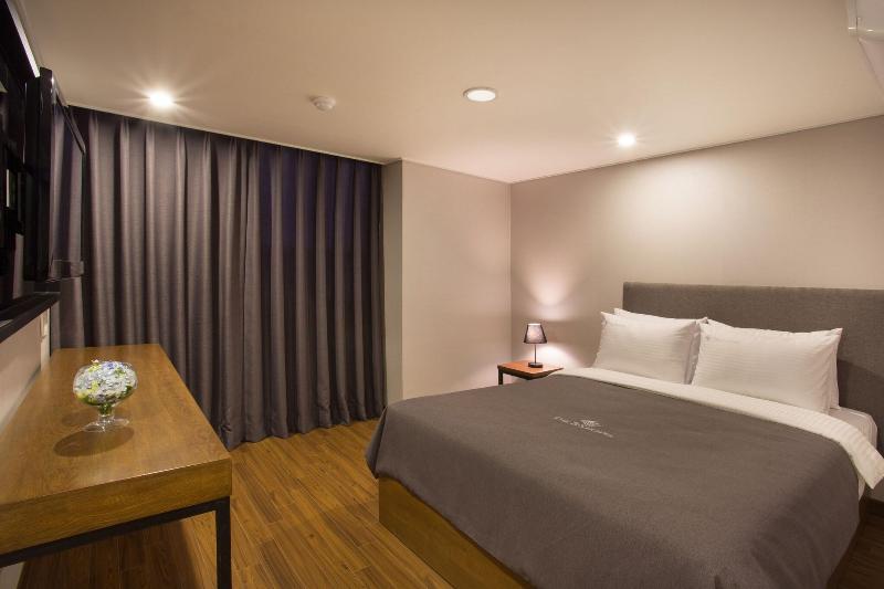 The BS Hotel image