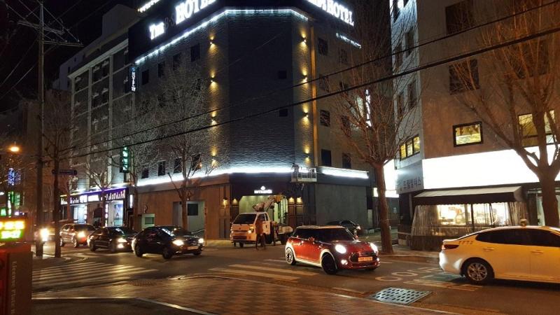 The BS Hotel image
