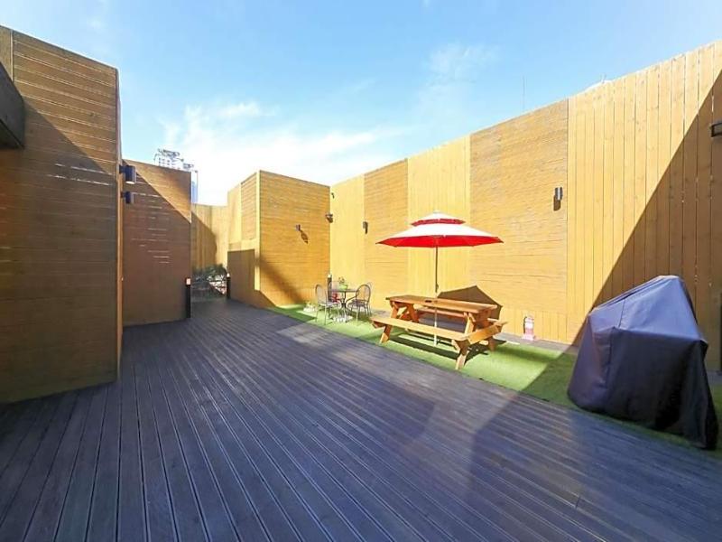 The BS Hotel image