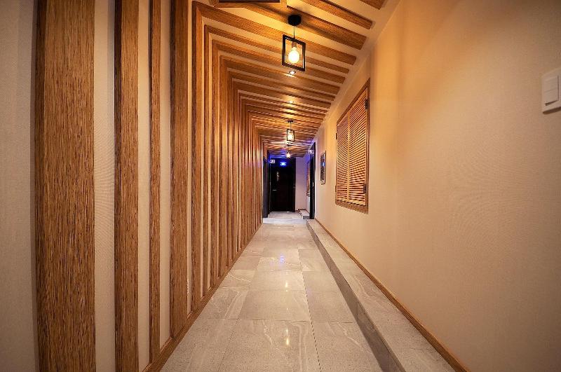 Hotel King image