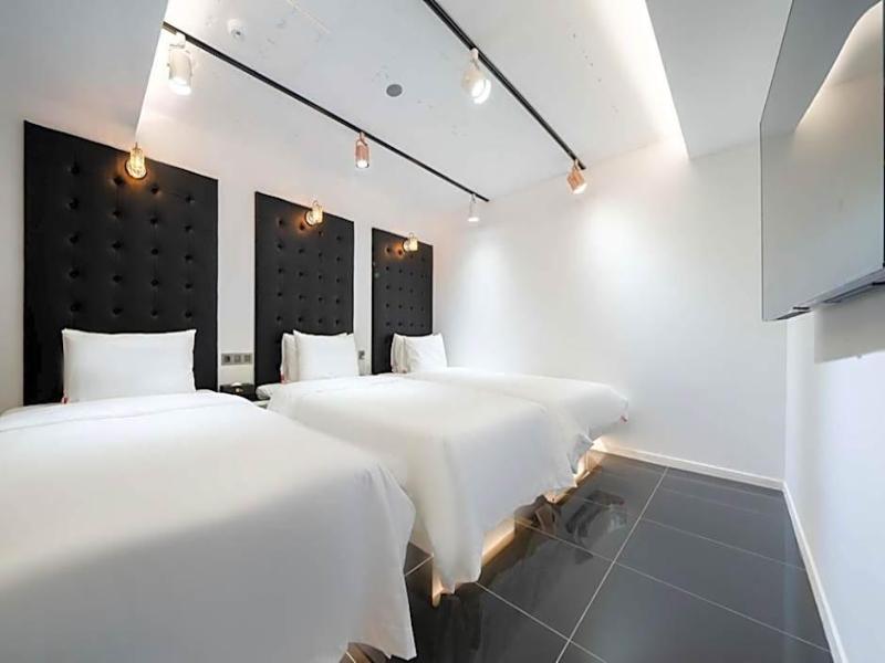 Ytt Motel image