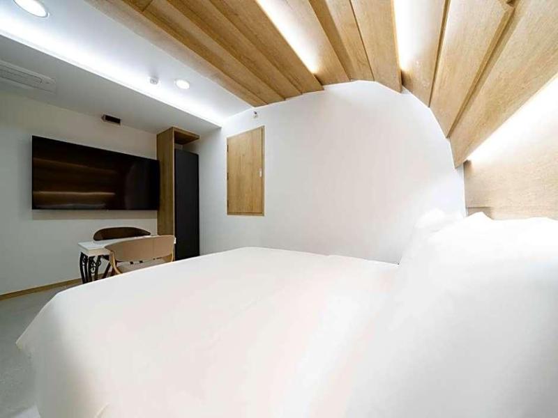 Ytt Motel image