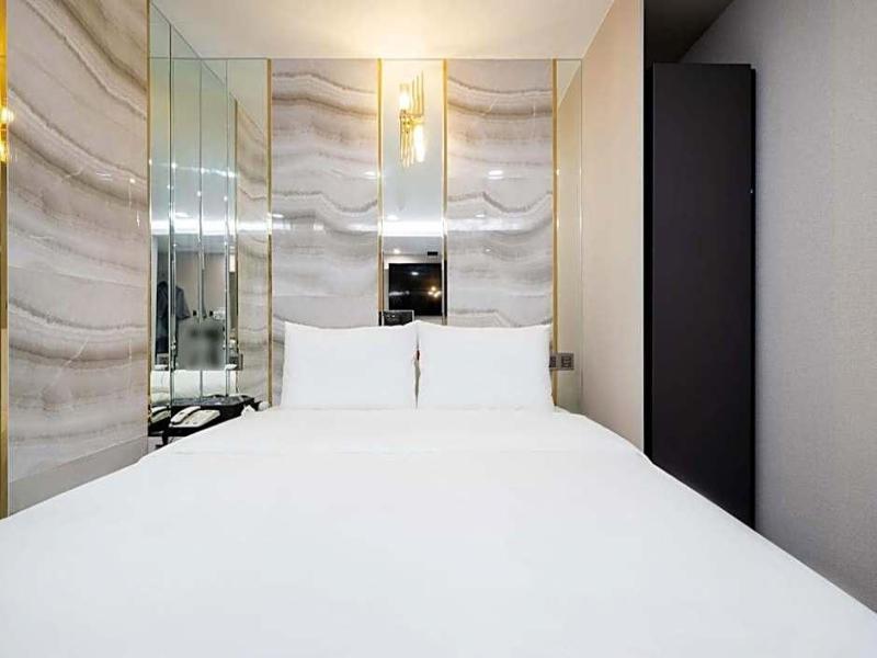 Ytt Motel image