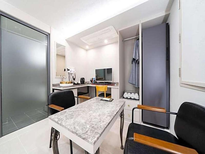 Ytt Motel image