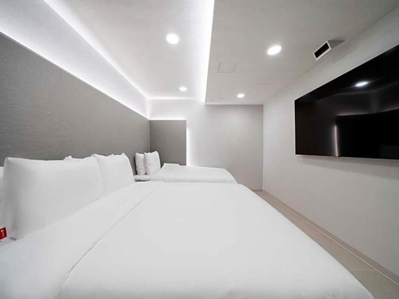 Ytt Motel image