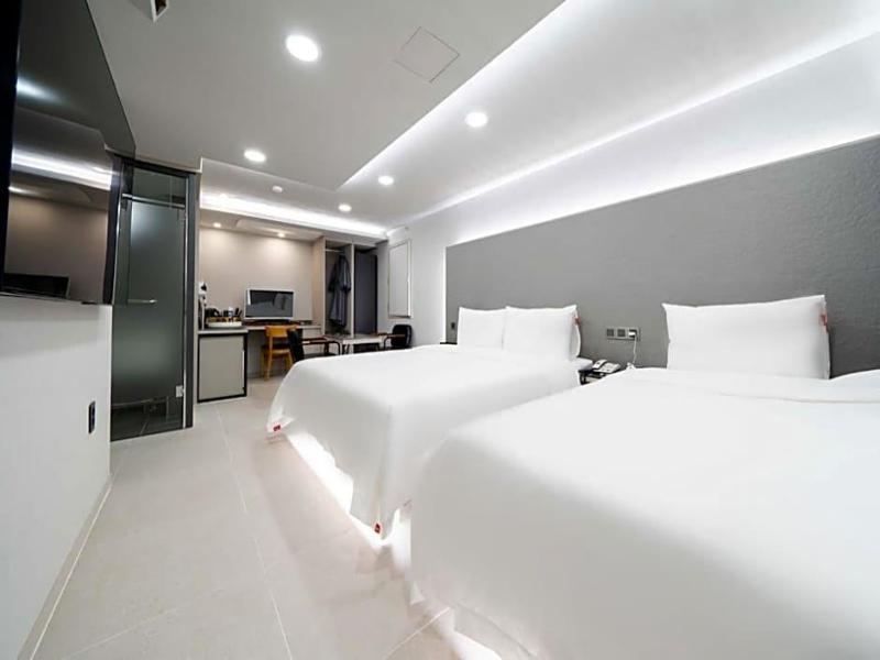 Ytt Motel image