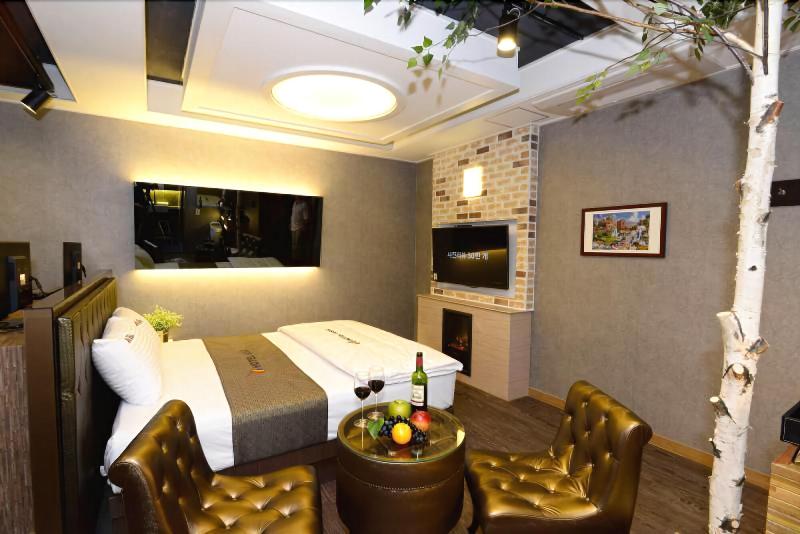 Hotel Asia image