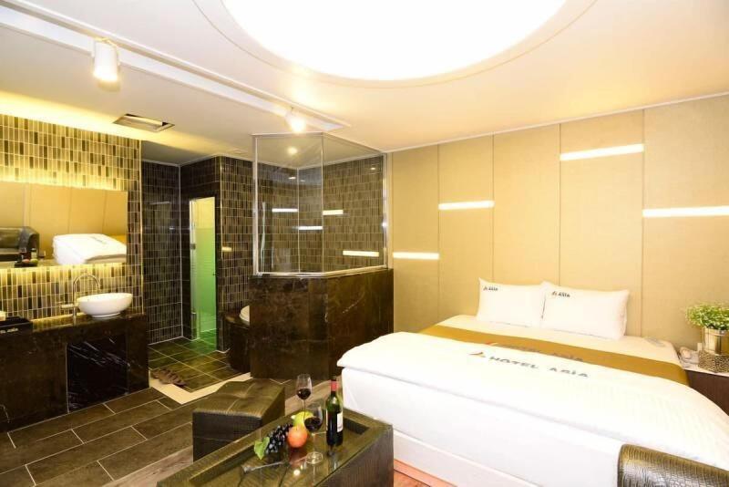 Hotel Asia image
