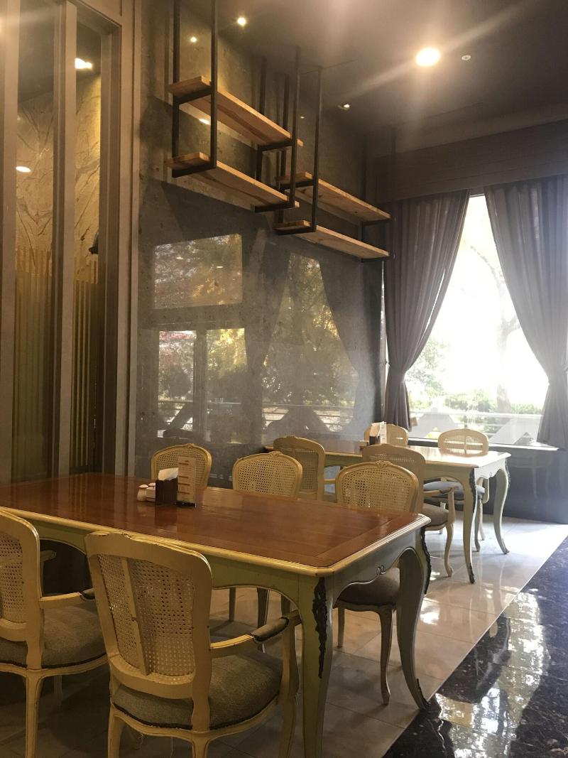 Hotel International image