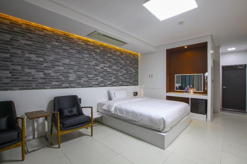 Carib Condo Hotel image