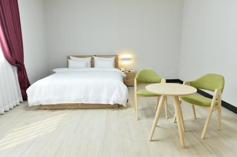 Gwangju Tourist Hotel image