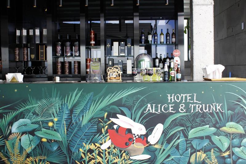 Hotel Alice And Trunk image
