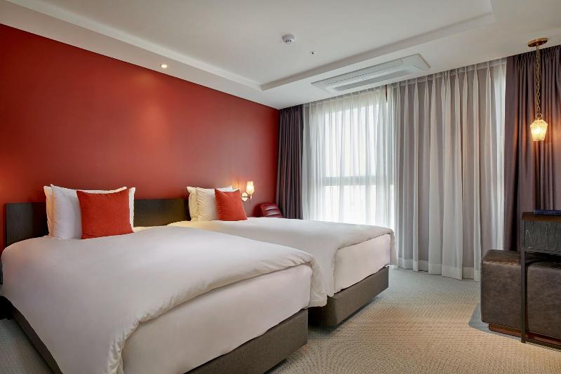 Hotel Alice And Trunk image