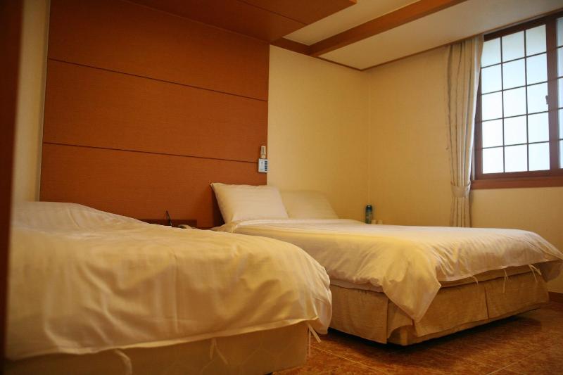 Major Hotel image