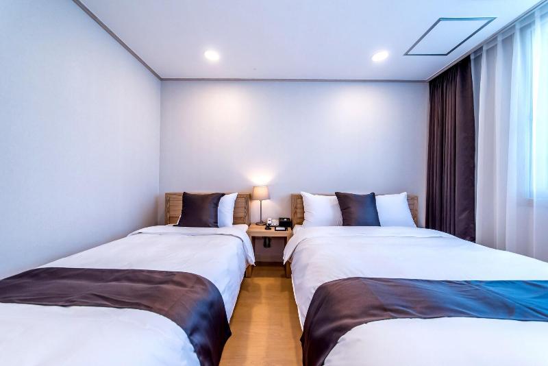 Zamong Hotel image