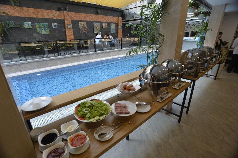 Urban Lodge Hotel Hostel image