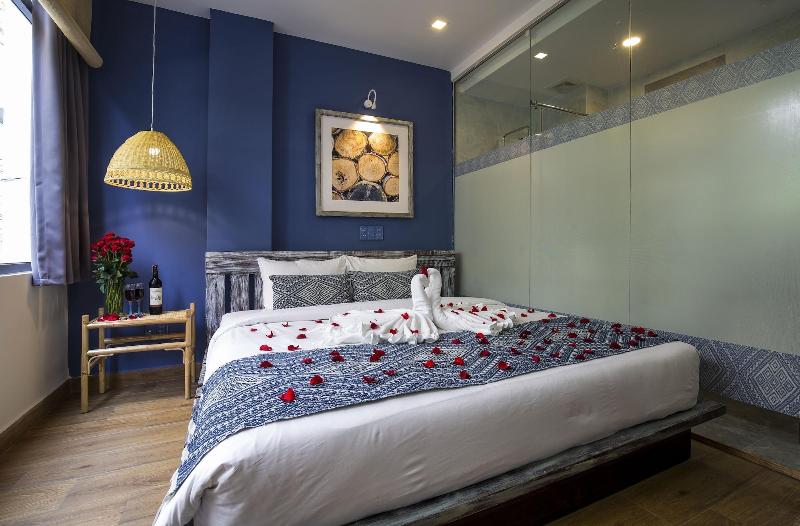 Urban Lodge Hotel Hostel image