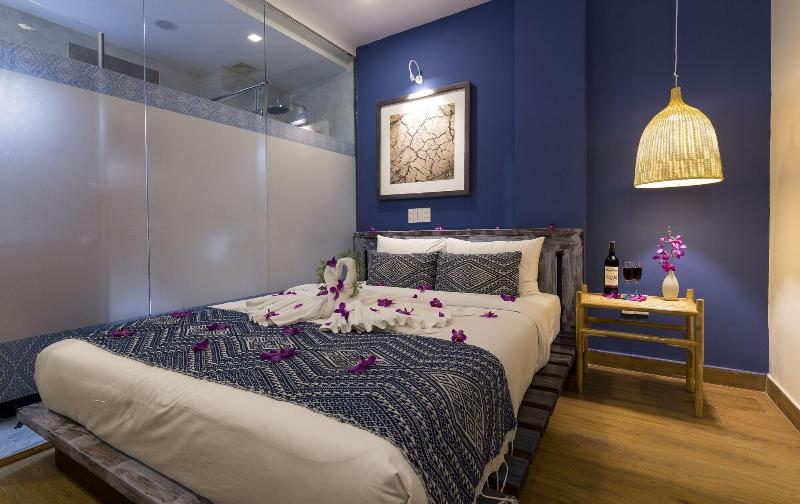Urban Lodge Hotel Hostel image