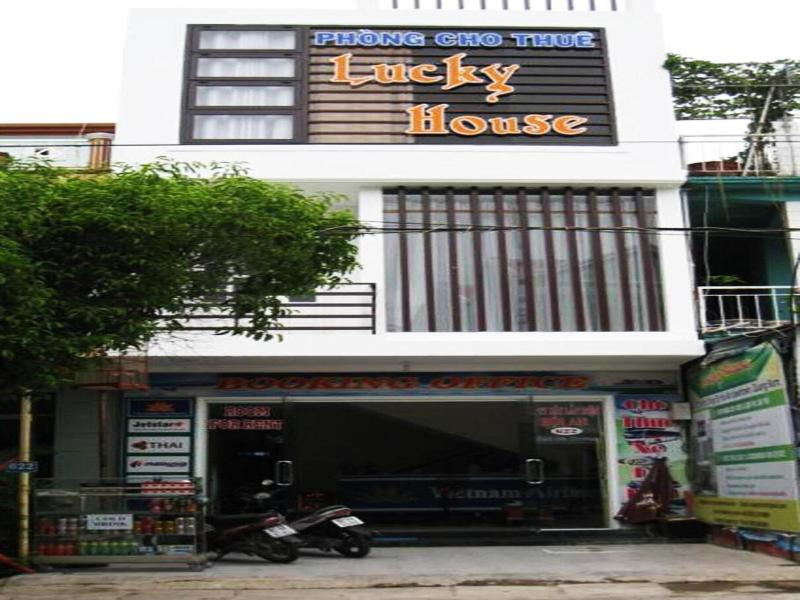 Lucky House Hotel image