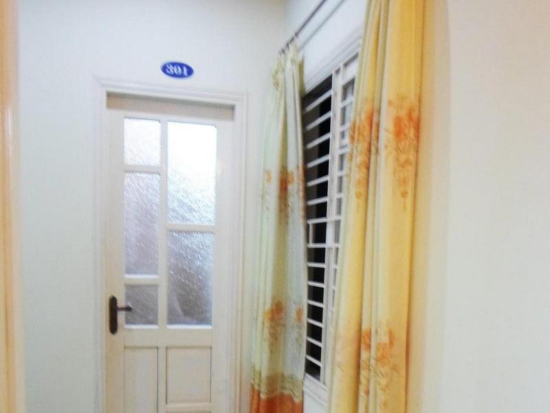 Lucky House Hotel image