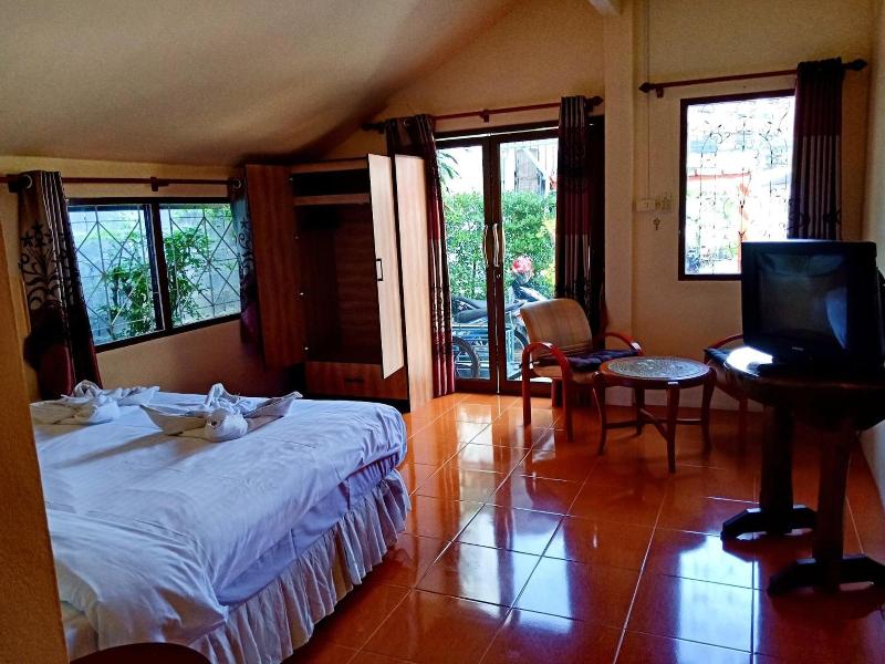 Kata Leaf Resort image