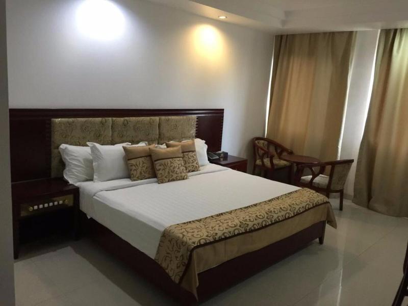 Emerald Hotel image