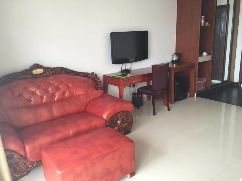 Emerald Hotel image