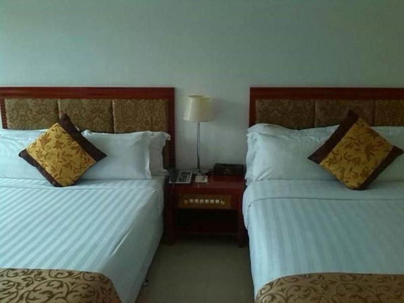Emerald Hotel image