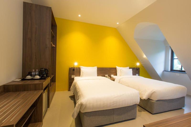 The Twin Hotel 2