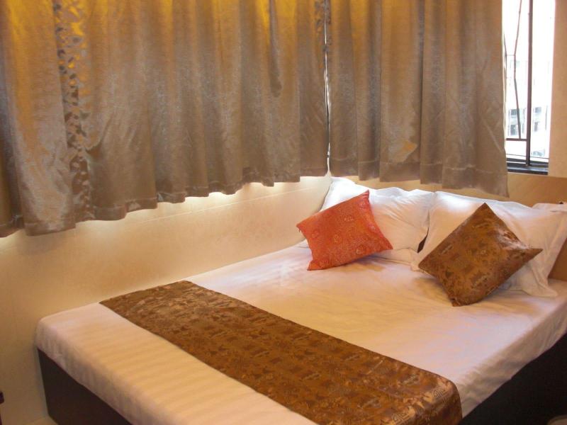 Empire Commercial Hotel image
