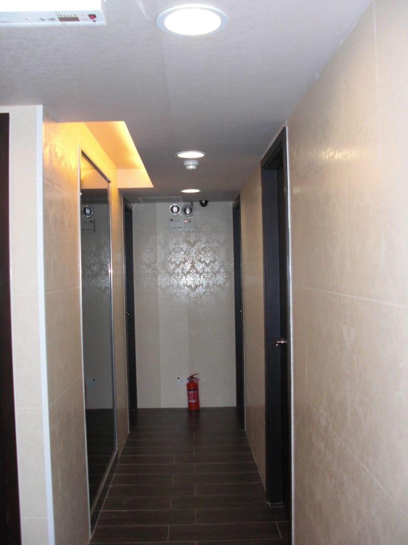 Empire Commercial Hotel image