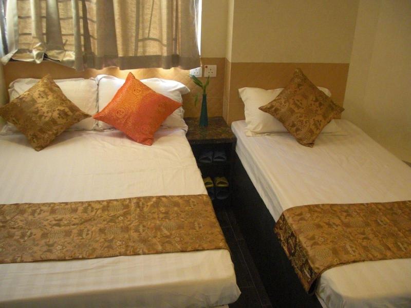 Empire Commercial Hotel image