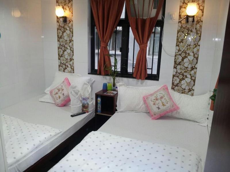 New London Hostel image