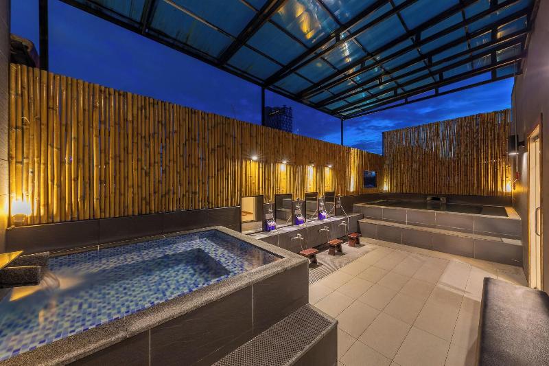 Azumaya Hotel Phnom Penh image