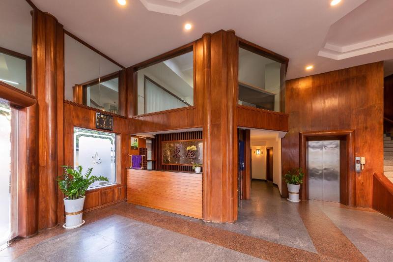 Azumaya Hotel Phnom Penh image
