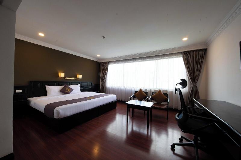 Azumaya Hotel Phnom Penh image