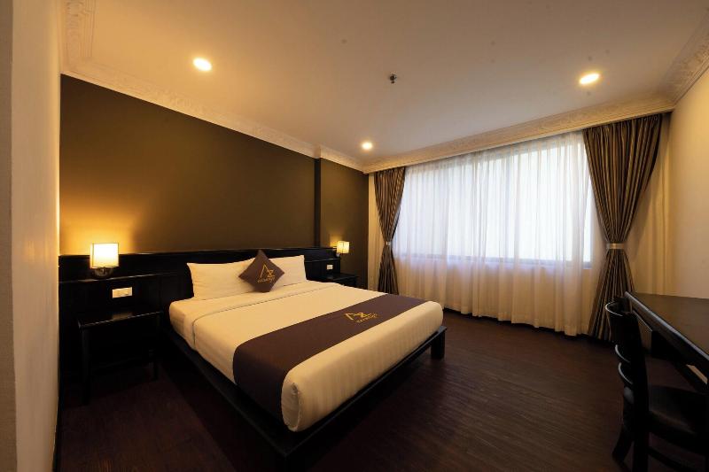 Azumaya Hotel Phnom Penh image