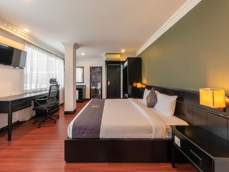 Azumaya Hotel Phnom Penh image