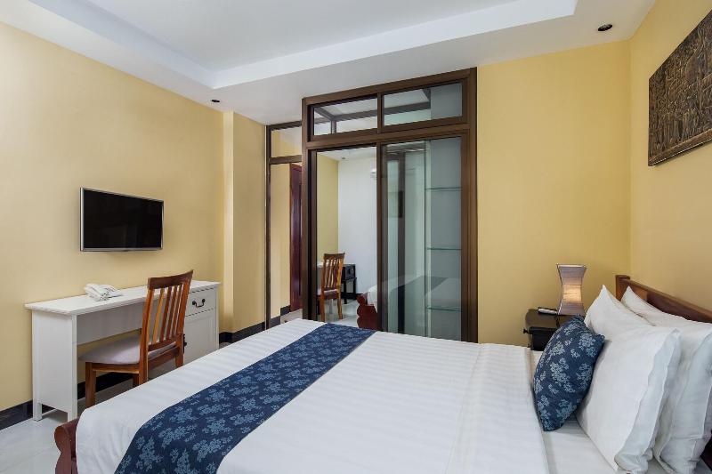 Botum Palace Hotel image