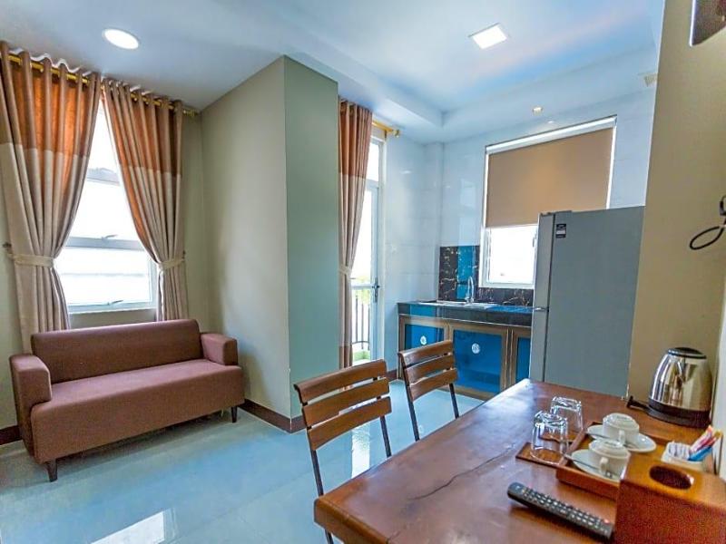Botum Palace Hotel image