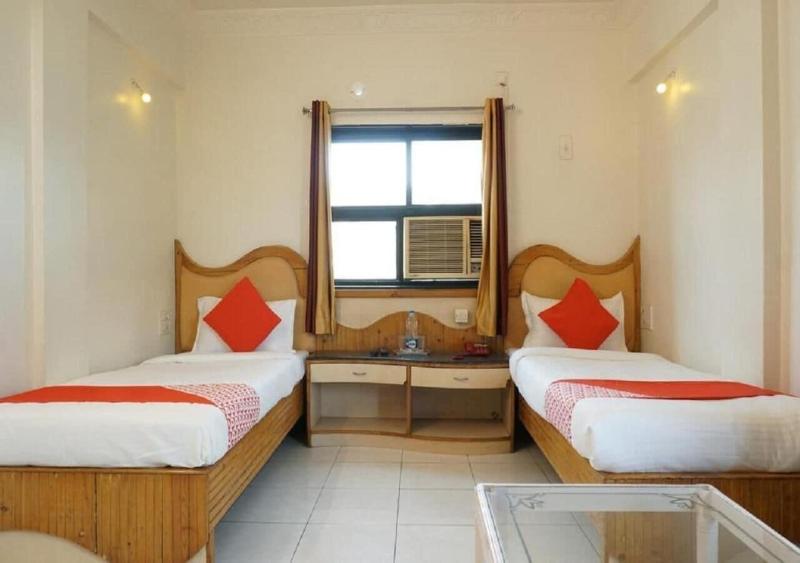 Hotel Eagle Executive image