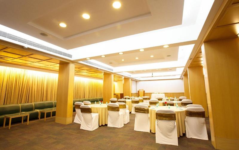 The E Square Hotel image
